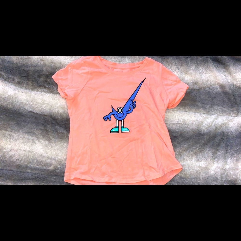 Nike cute graphic t-shirt
